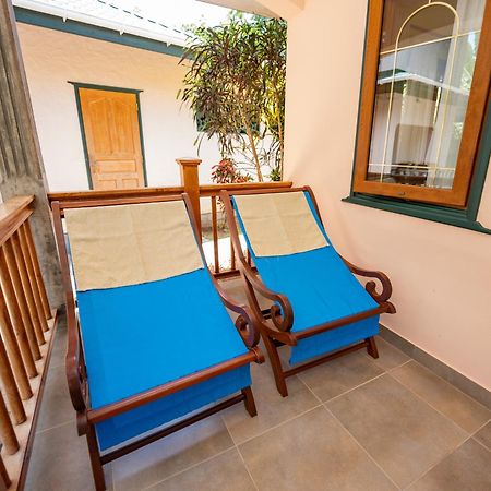 Pension Michel Villa Roche Bois La Digue Exterior foto